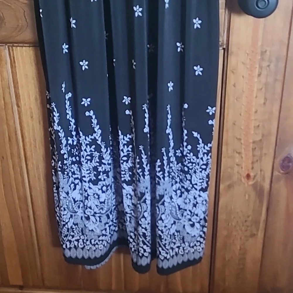 Seven Islands Black and White Patterned Maxi Dress. Size L - Picture 2 of 8